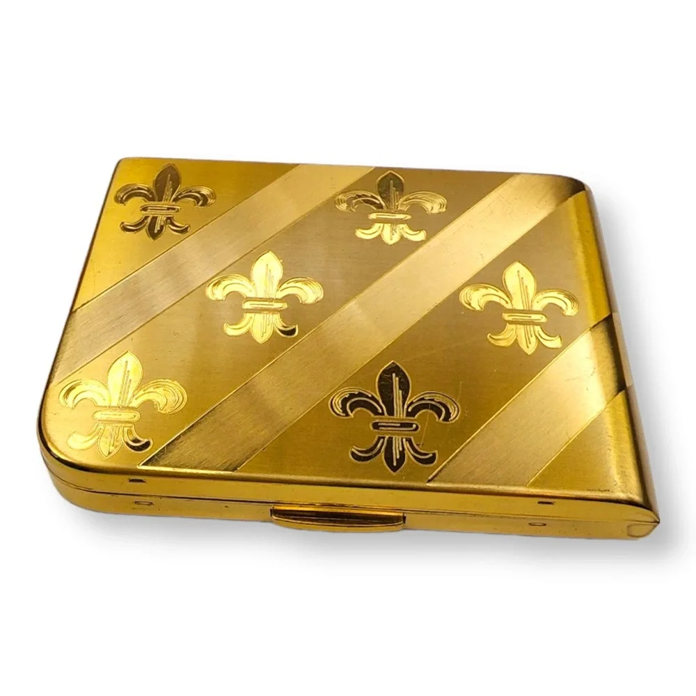 Vintage Elgin American Gold Tone Compact Fleur De Lis Pattern 1953 M&I Bank L.B.